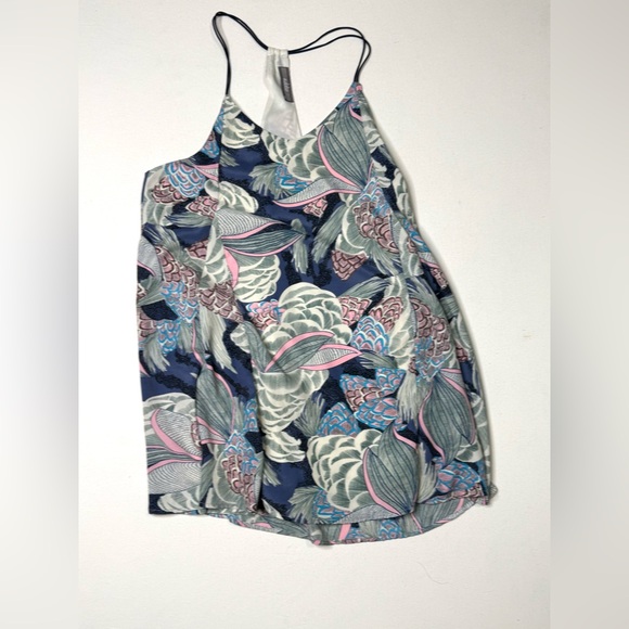 Addie Dresses & Skirts - Addie Floral Halter Racerback Dress with Leaf Pattern Size Large
